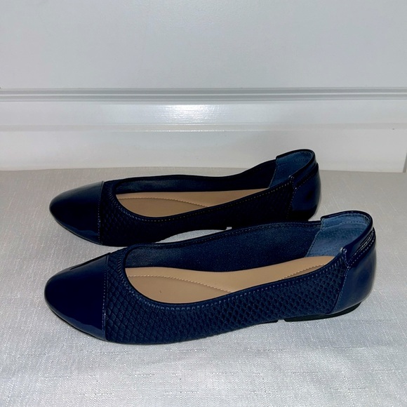 Alfani Size 6.5 Navy Blue Step N Flex Round Toe Flats - Picture 7 of 8